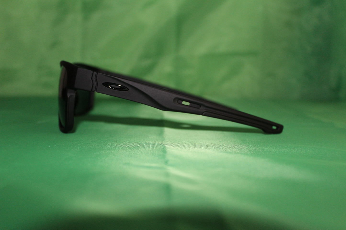 Oakley "Black"