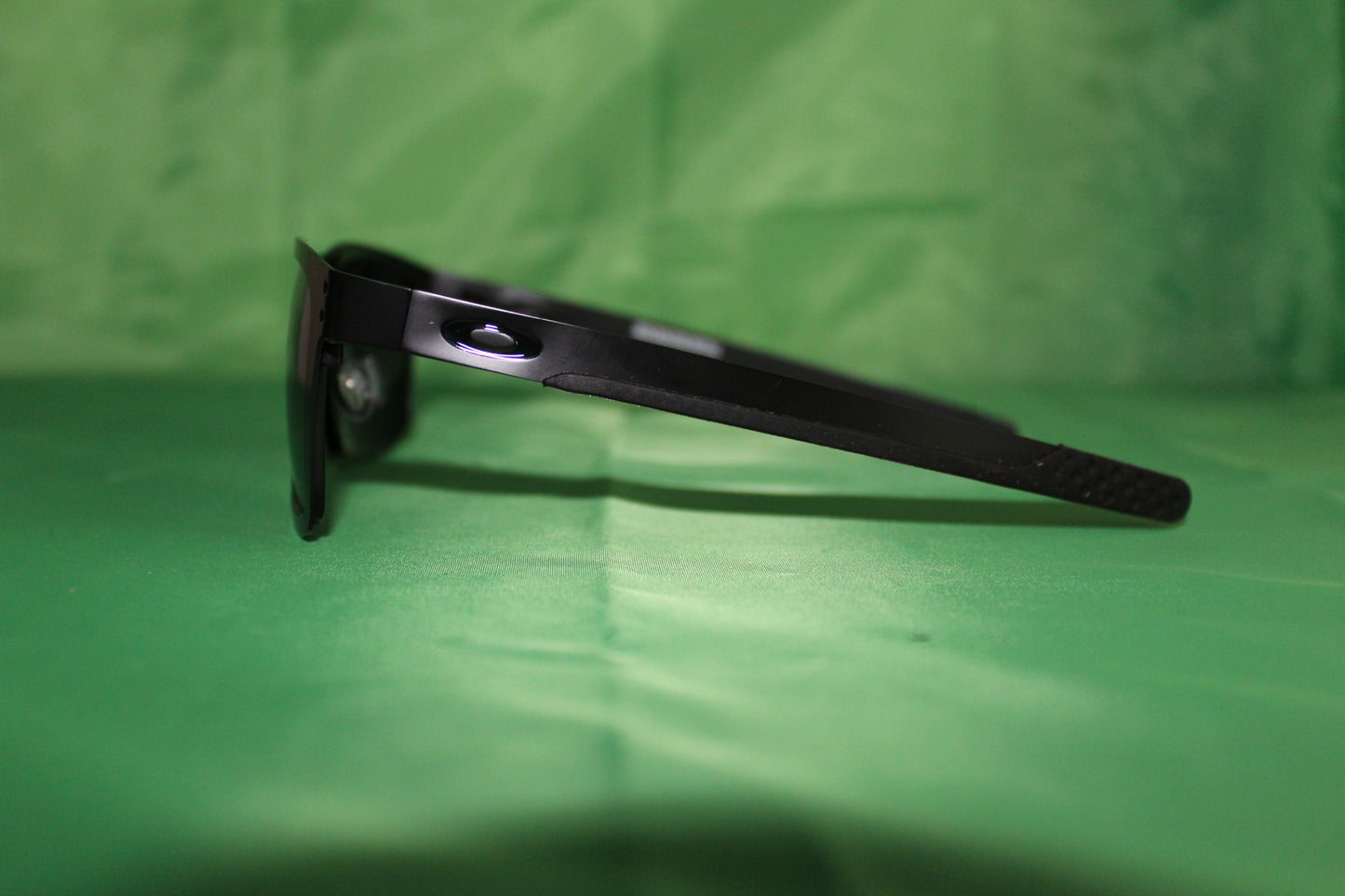Oakley "Black Metal & Black Trim"
