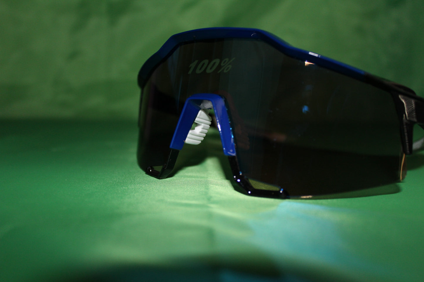 100% Eyewear "Blue & Black"