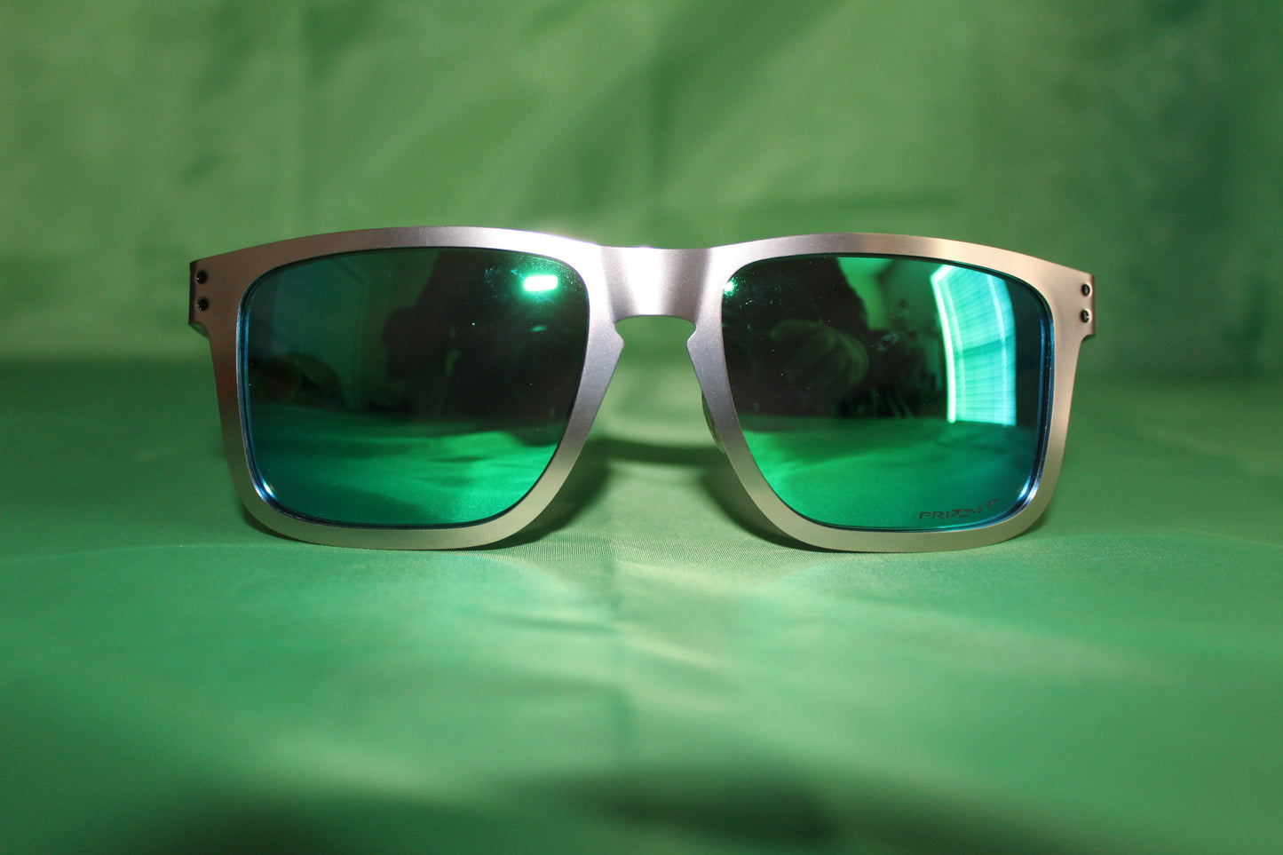 Oakley "Silver Metal & Green"