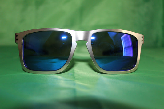 Oakley "Silver Metal & Blue"