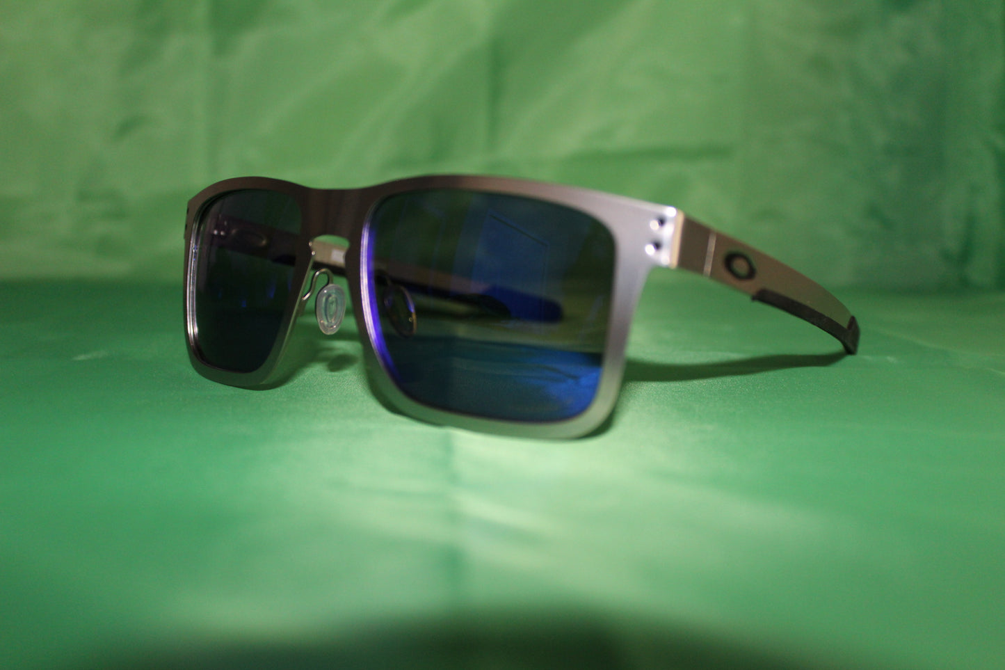 Oakley "Silver Metal & Blue"