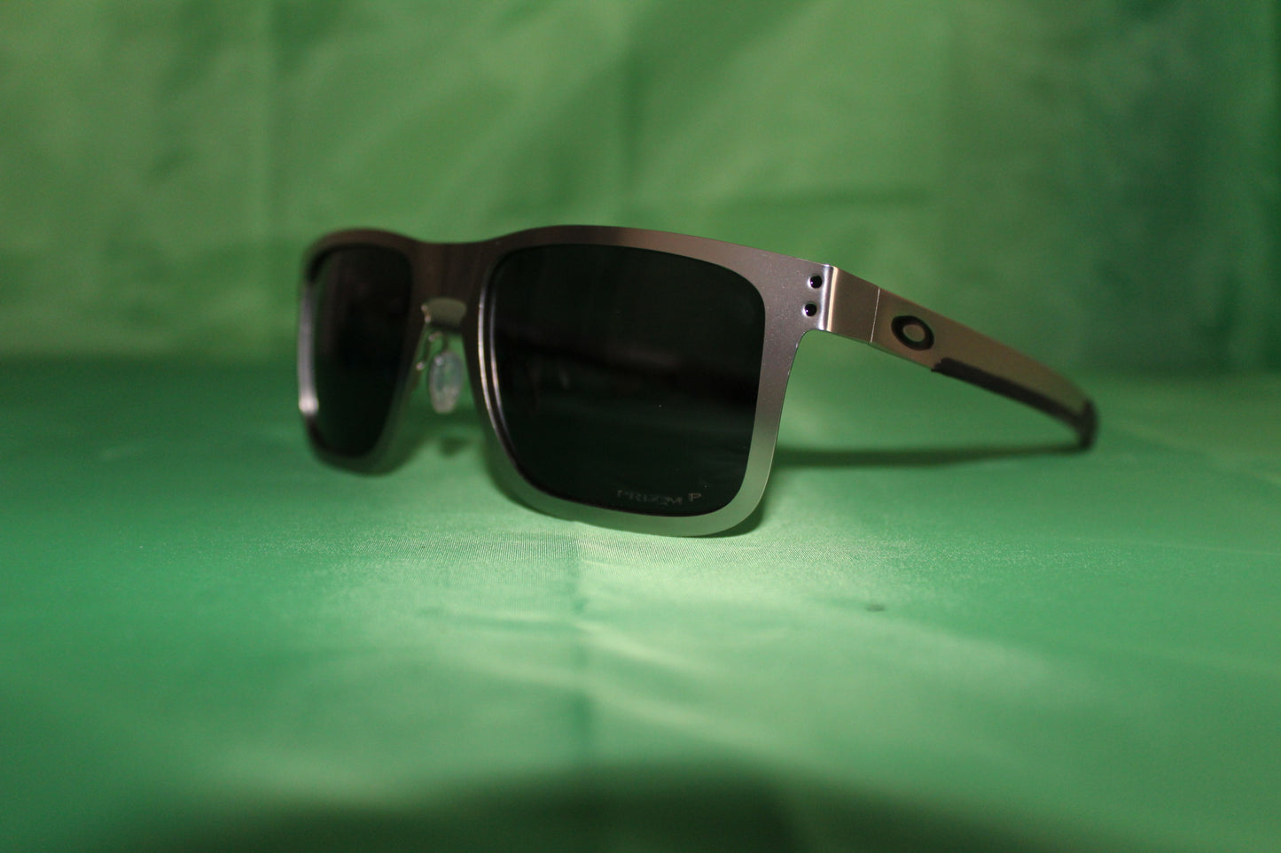 Oakley "Silver Metal & Black"