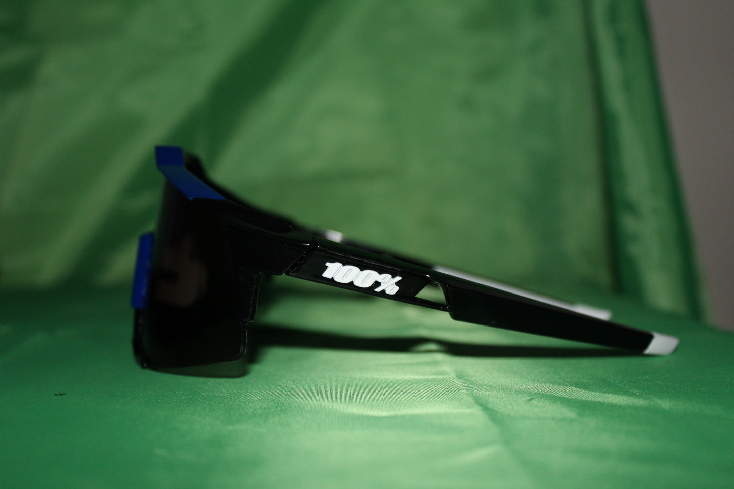 100% Eyewear "Blue & Black"